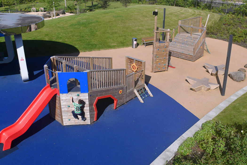Queen Elizabeth University Hospital Playground - Hand Made Places