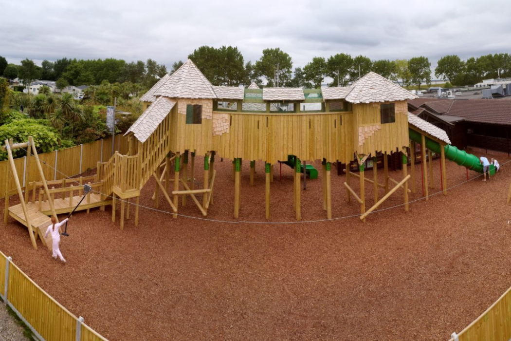 Bespoke Treehouse - Vauxhall Holiday Park - Hand Made Places